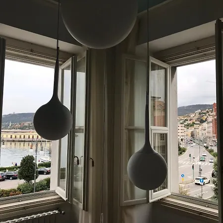 Pep's By The Sea Guest house Trieste